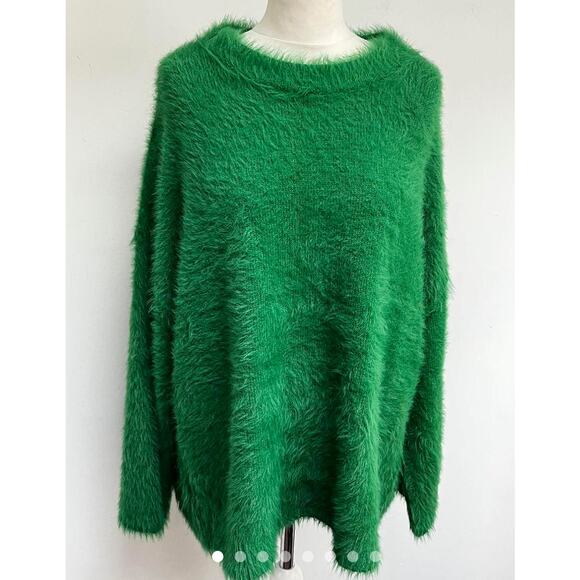 Free People Harrison Bunny Crew - LG - NWOT - Picture 2 of 13